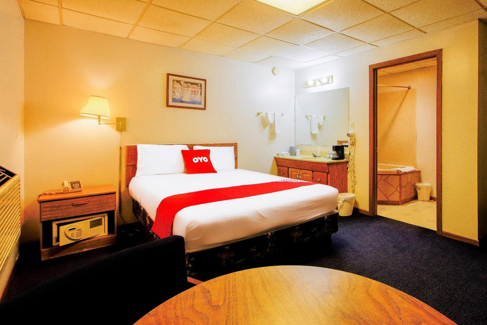 OYO Hotel Chapmanville Inn, WV - Hwy 119 Eksteriør billede