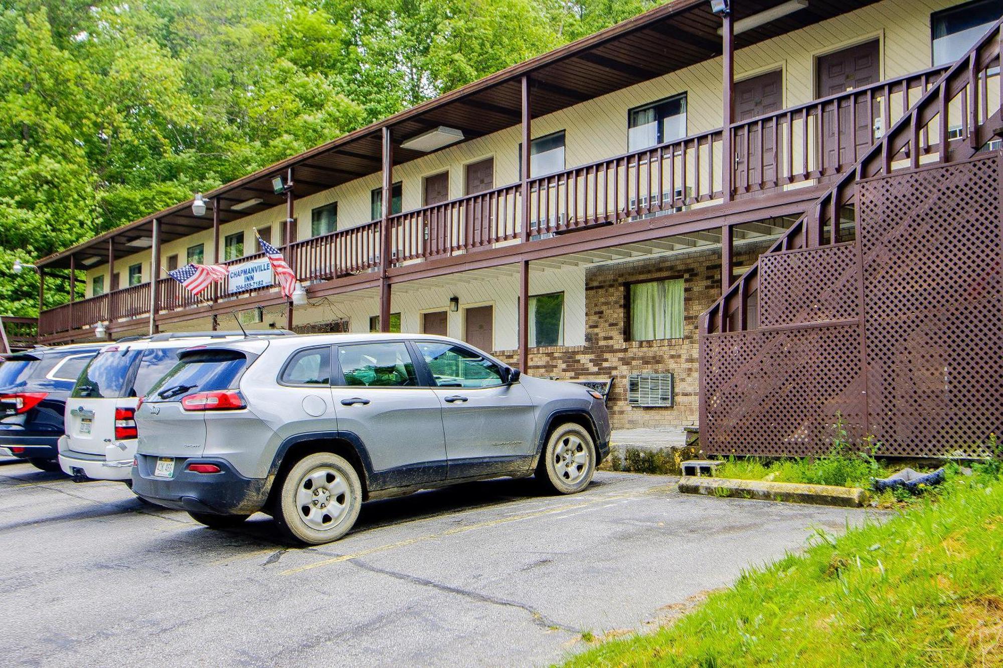 OYO Hotel Chapmanville Inn, WV - Hwy 119 Eksteriør billede