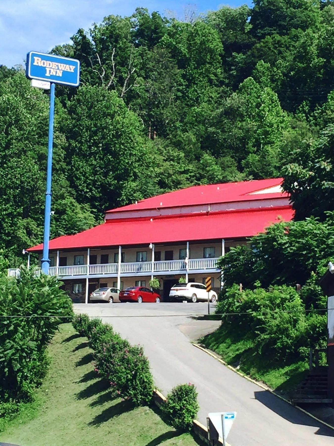 OYO Hotel Chapmanville Inn, WV - Hwy 119 Eksteriør billede
